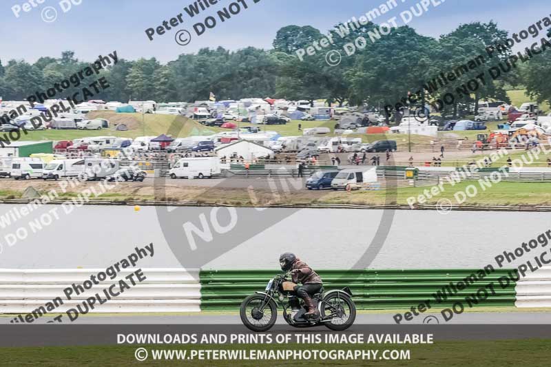 Vintage motorcycle club;eventdigitalimages;mallory park;mallory park trackday photographs;no limits trackdays;peter wileman photography;trackday digital images;trackday photos;vmcc festival 1000 bikes photographs